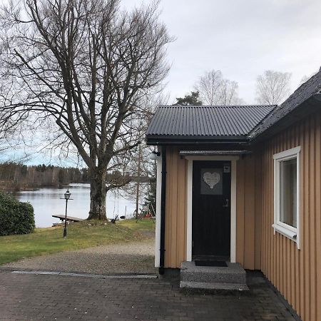 Naturskoent Boende Vid Sjoe Skånes Fagerhult Exterior foto