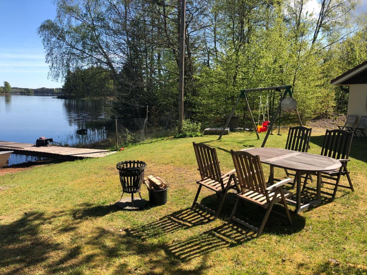 Naturskoent Boende Vid Sjoe Skånes Fagerhult Exterior foto