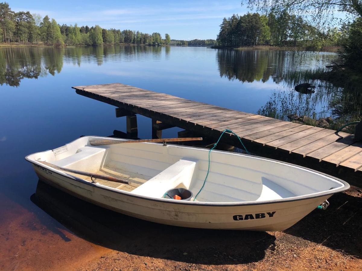 Naturskoent Boende Vid Sjoe Skånes Fagerhult Exterior foto