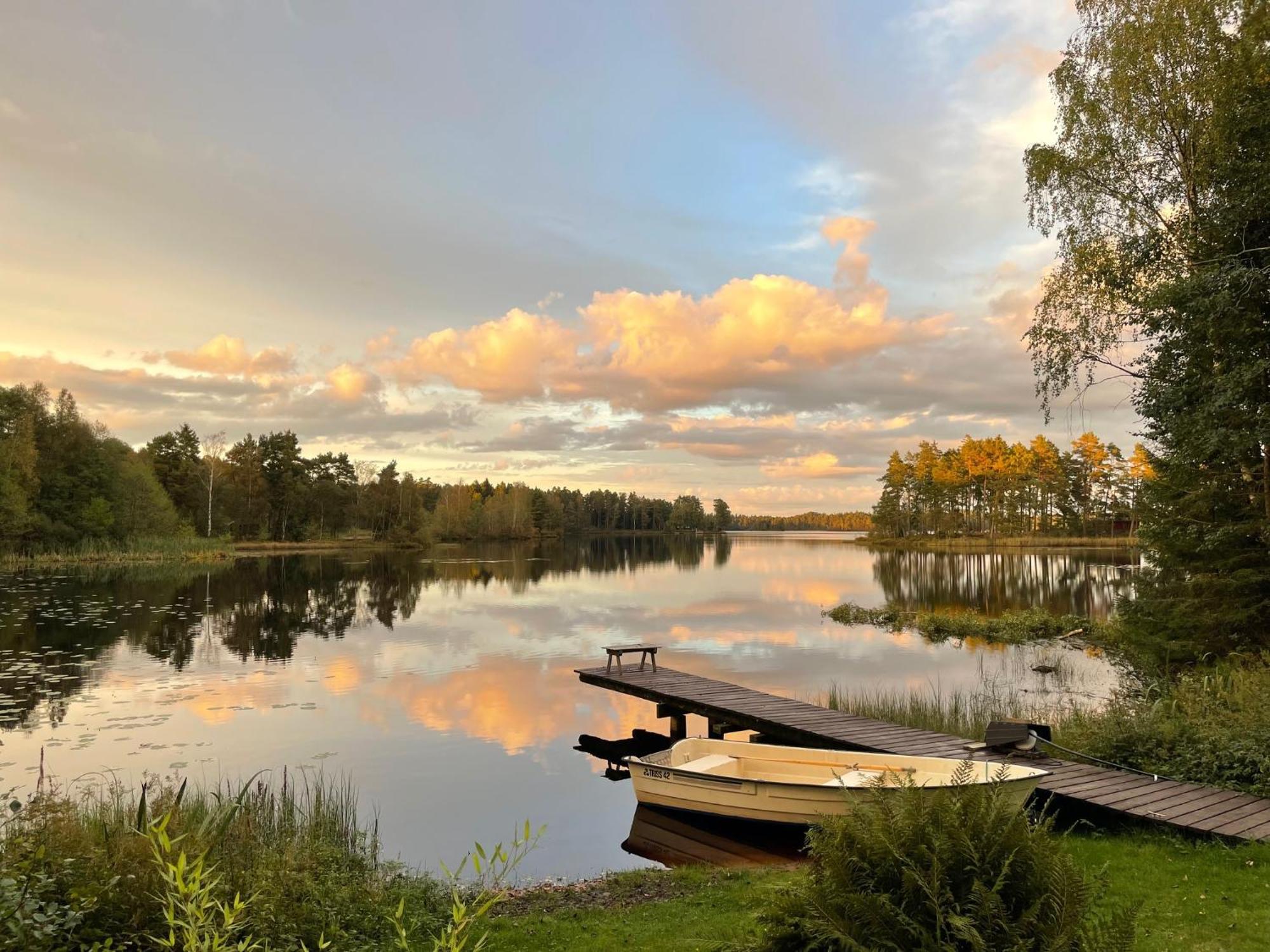 Naturskoent Boende Vid Sjoe Skånes Fagerhult Exterior foto